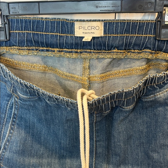 Izzie Relaxed Pull- On Barrel Jeans (s) by Pilcro - Picture 4 of 8